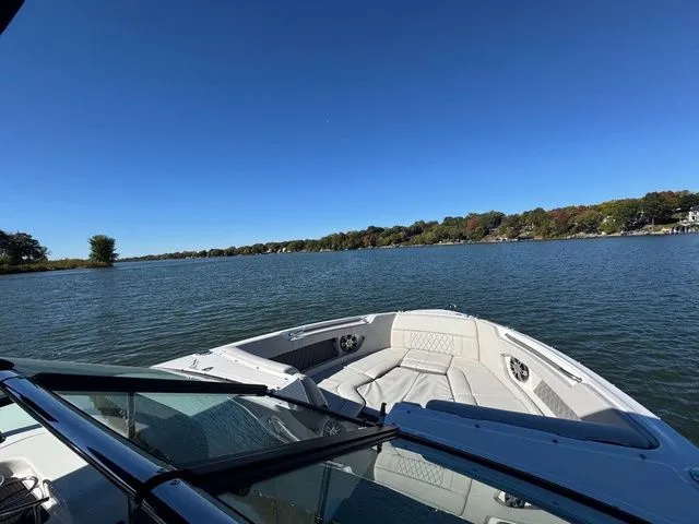 Slide: The Image of Sea Ray SLX 280 2023 - 9