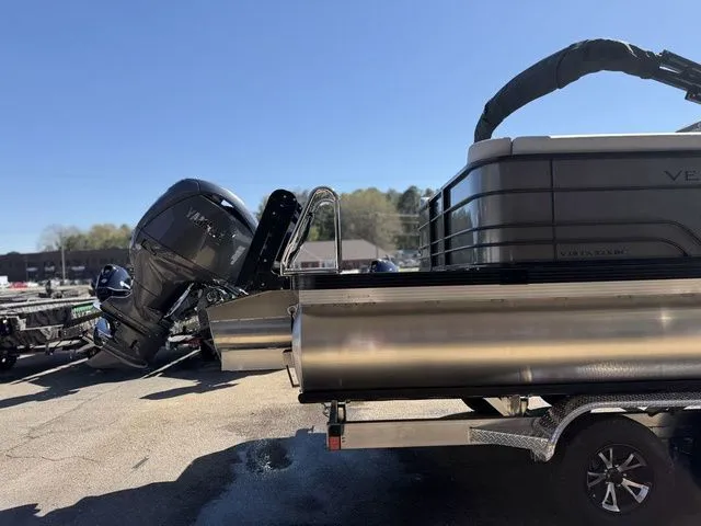 Slide: The Image of Veranda Vista 22XRC 2026 - 5