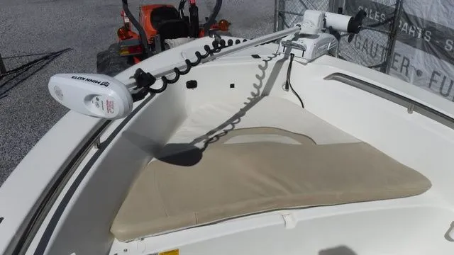 Slide: The Image of NauticStar 19 XS 2018 - 10