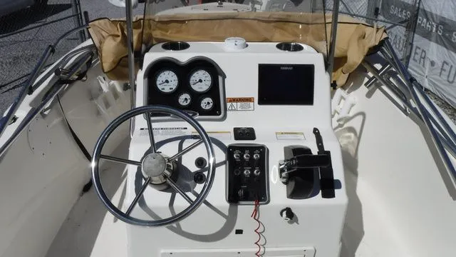 Slide: The Image of NauticStar 19 XS 2018 - 13