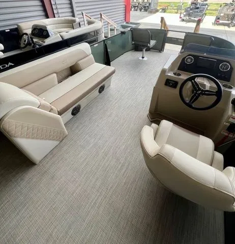 Slide: The Image of Veranda Vista 20F4 2026 - 15