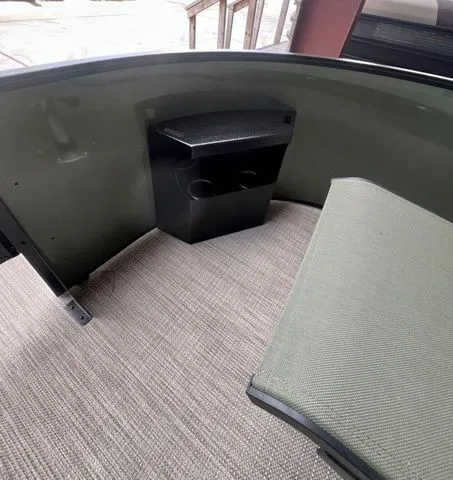 Slide: The Image of Veranda Vista 20F4 2026 - 16