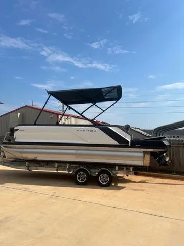 Slide: The Image of Manitou 20CRUISEFLEBRFSTEALTH 2025 - 4