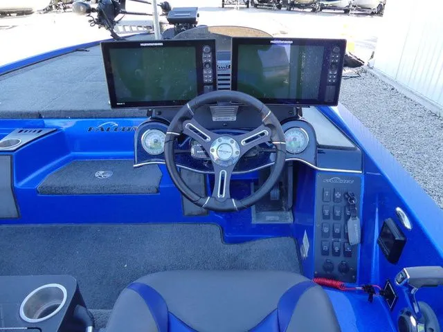 Slide: The Image of Falcon Boats F215 2018 - 10