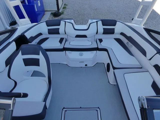 Slide: The Image of Yamaha AR195 2021 - 20