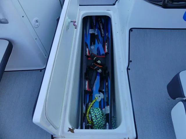 Slide: The Image of Yamaha AR195 2021 - 22