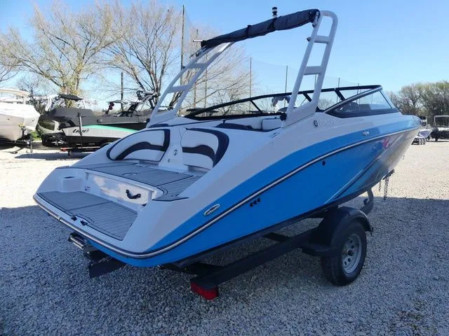 Slide: The Image of Yamaha AR195 2021 - 6