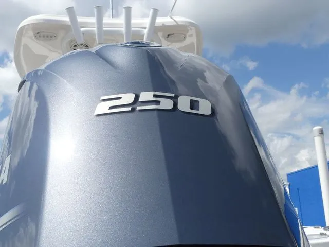 Slide: The Image of Tidewater 232 CC Adventure 2020 - 11