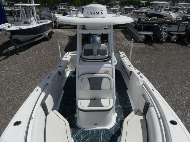 Slide: The Image of Tidewater 232 CC Adventure 2020 - 13