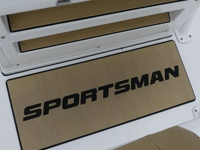 Slide: The Image of Sportsman Heritage 211 Center Console 2023 - 19