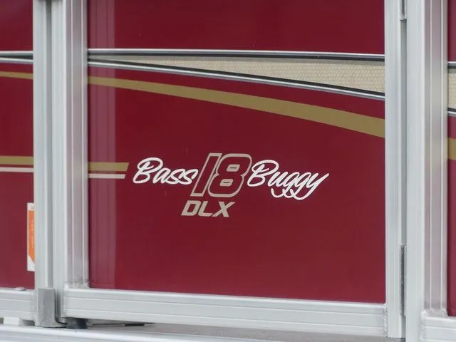 Slide: The Image of Sun Tracker Bass Buggy 18 DLX 2020 - 8