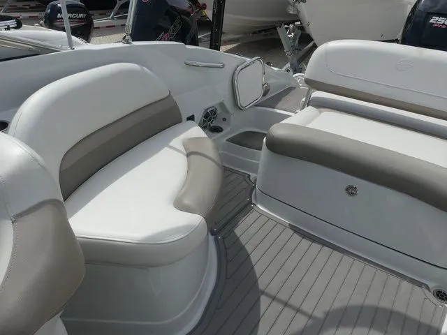 Slide: The Image of Crownline Boats E24 XS 2018 - 11