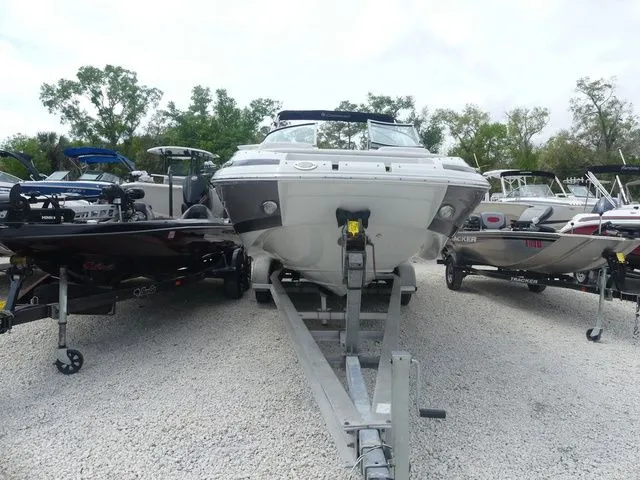 Slide: The Image of Crownline Boats E24 XS 2018 - 4