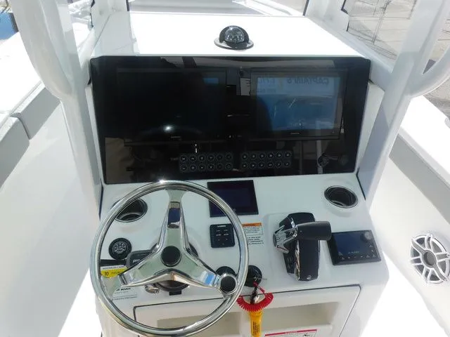 Slide: The Image of Blazer Bay Makaira 2600 2026 - 11