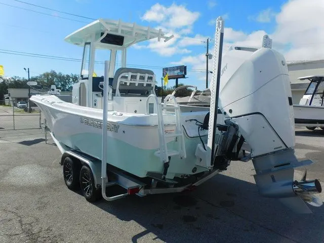 Slide: The Image of Blazer Bay Makaira 2600 2026 - 5