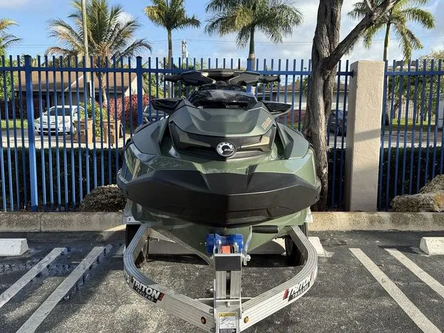Slide: The Image of Sea-Doo GTX 2023 - 5