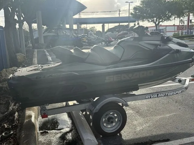 Slide: The Image of Sea-Doo GTX 2023 - 7