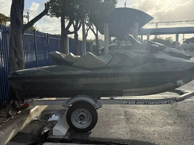 Slide: The Image of Sea-Doo GTX 2023 - 8