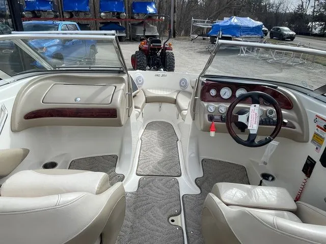 Slide: The Image of Glastron GXL 205 2006 - 12