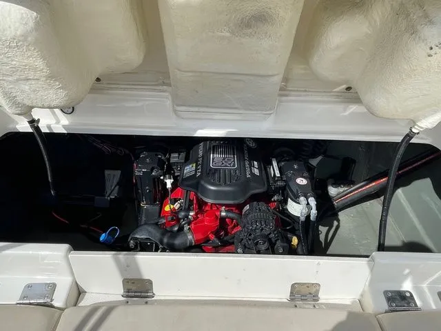 Slide: The Image of Glastron GXL 205 2006 - 9