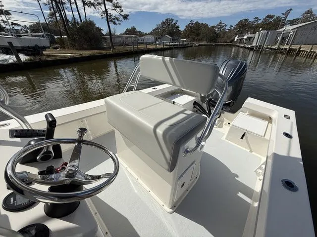 Slide: The Image of May-Craft 2300 CAPE CLASSIC 2024 - 9