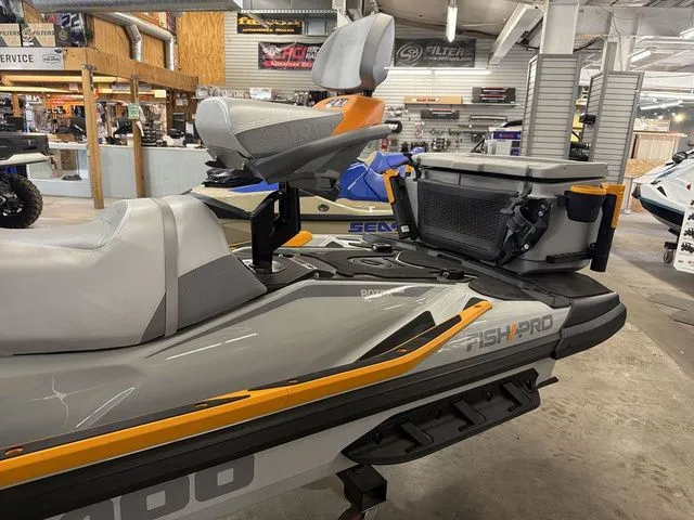 Slide: The Image of Sea-Doo FishPro Trophy 170 2026 - 14