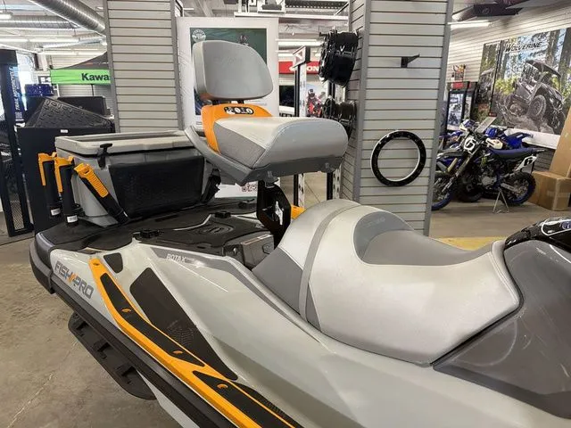 Slide: The Image of Sea-Doo FishPro Trophy 170 2026 - 19