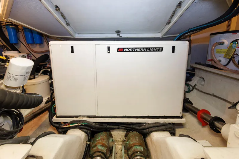 Slide: The Image of Hunt 52 Express 2009 - 50