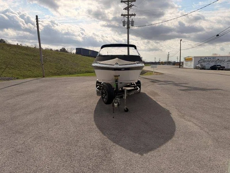 Slide: The Image of Glastron GX215 2022 - 36