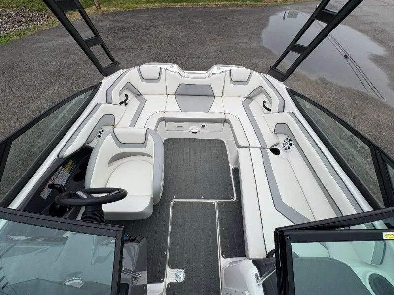 Slide: The Image of Yamaha AR190 2018 - 15