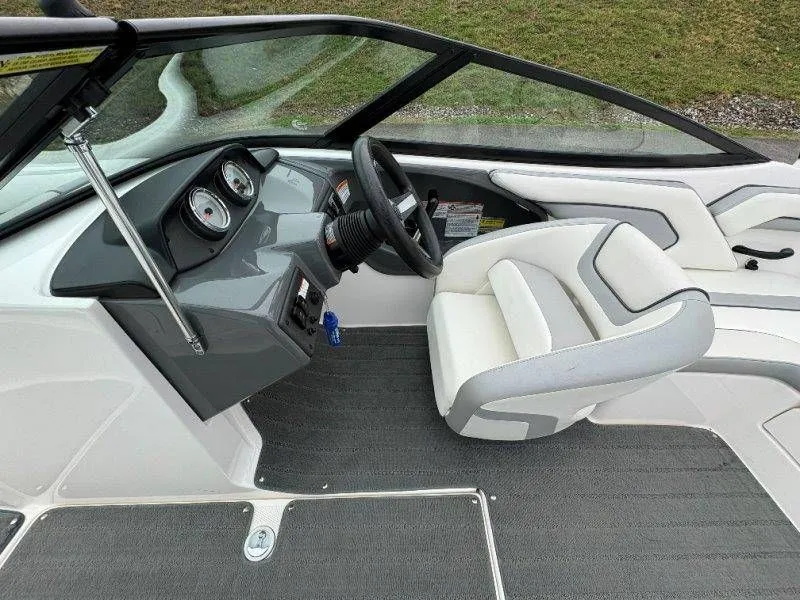 Slide: The Image of Yamaha AR190 2018 - 22