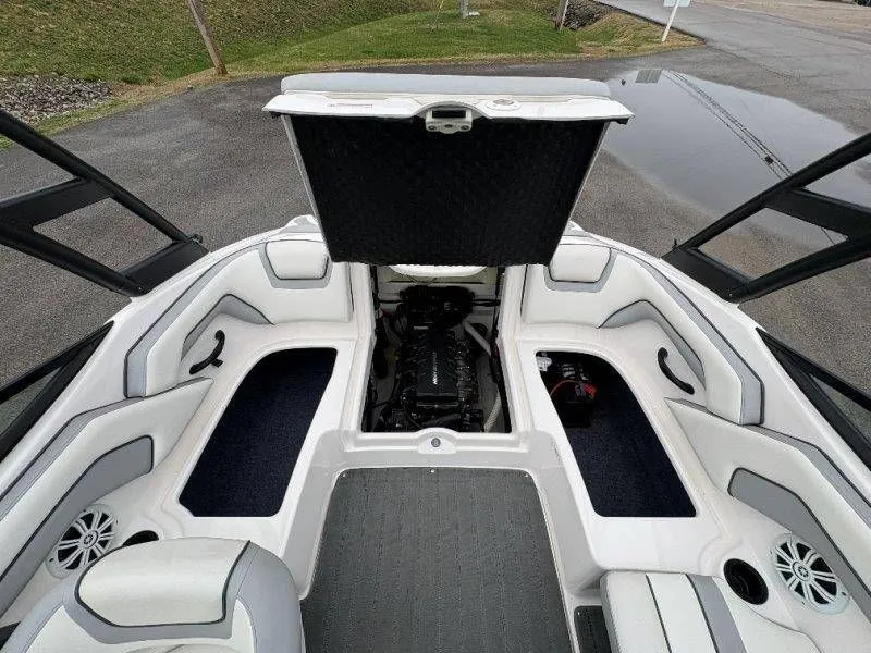 Slide: The Image of Yamaha AR190 2018 - 26