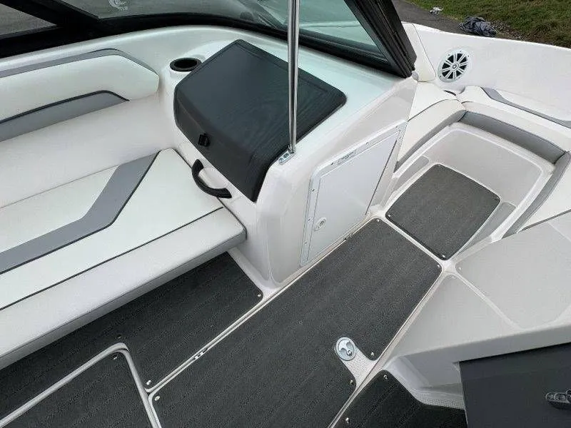 Slide: The Image of Yamaha AR190 2018 - 38