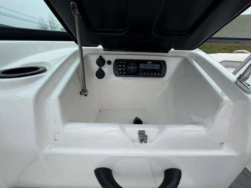 Slide: The Image of Yamaha AR190 2018 - 43