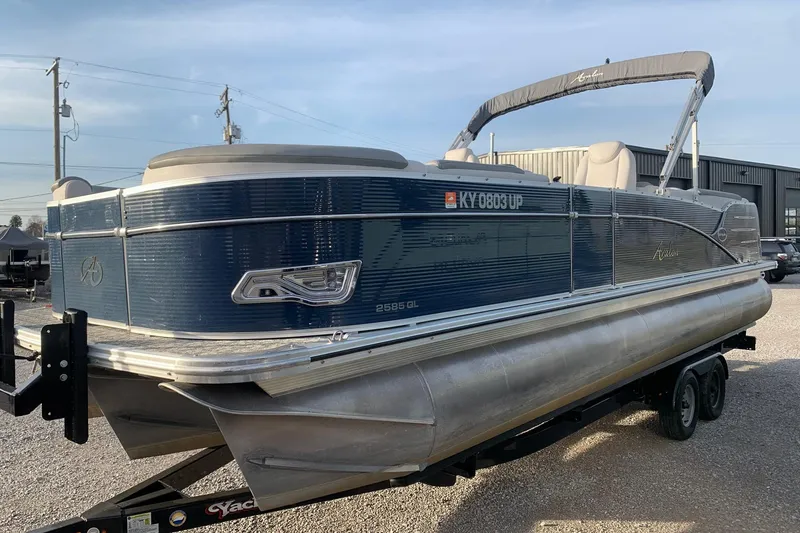 The Image of Avalon 2585 Catalina Quad Lounger 2018 - undefined