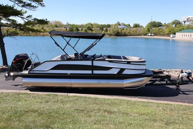 Slide: The Image of Evotti 521 CS 2026 - 11