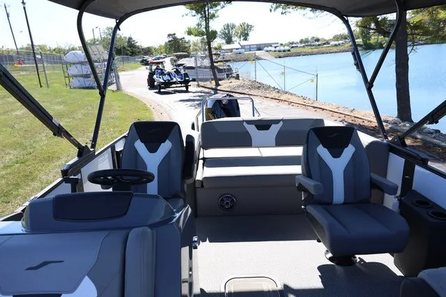 Slide: The Image of Evotti 521 CS 2026 - 18