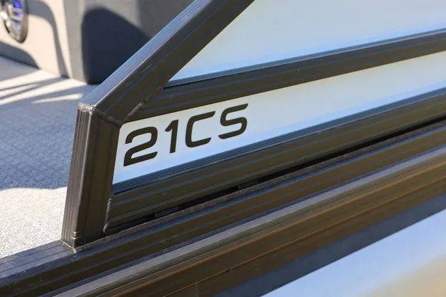 Slide: The Image of Evotti 521 CS 2026 - 33