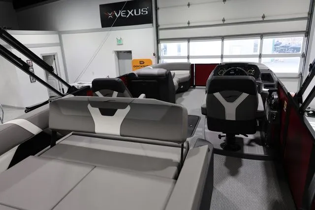 Slide: The Image of Evotti 521 CS Tritoon 2026 - 22