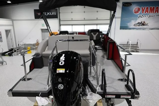 Slide: The Image of Evotti 521 CS Tritoon 2026 - 4