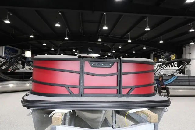 Slide: The Image of Evotti 521 CS Tritoon 2026 - 9