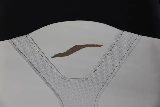 Slide: The Image of Evotti 523 CS Tritoon 2026 - 25