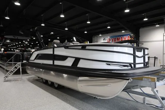 Slide: The Image of Evotti 721 CS FACTORY DEMO TRITOON 2026 - 4