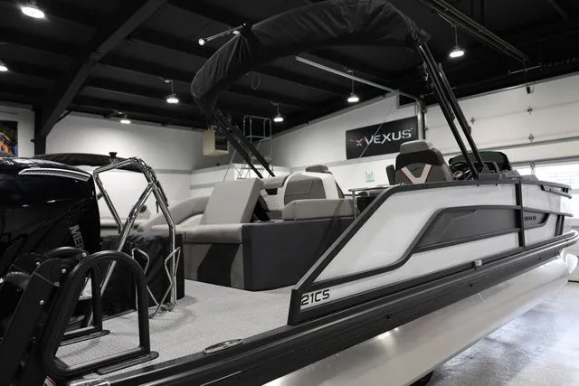 Slide: The Image of Evotti 721 CS FACTORY DEMO TRITOON 2026 - 6