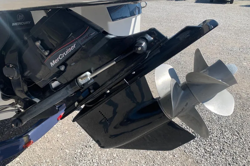 Slide: The Image of MerCruiser engine and propeller on a 2015 Bryant Calandra boat. - 21