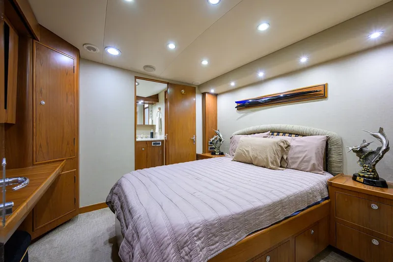 Slide: The Image of Luxurious cabin interior of a 2003 American Custom Yachts Sport Fisherman. - 42