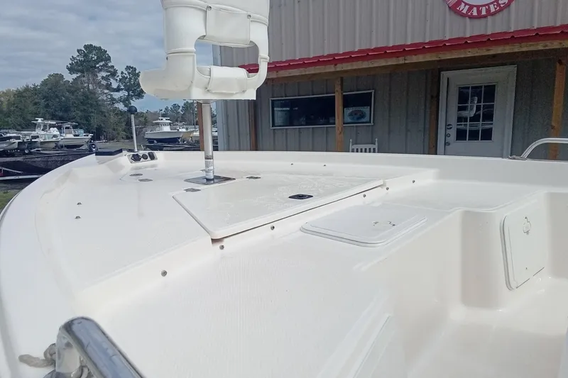 Slide: The Image of 2007 Key West 196 Bay Reef boat deck near marina building. - 18