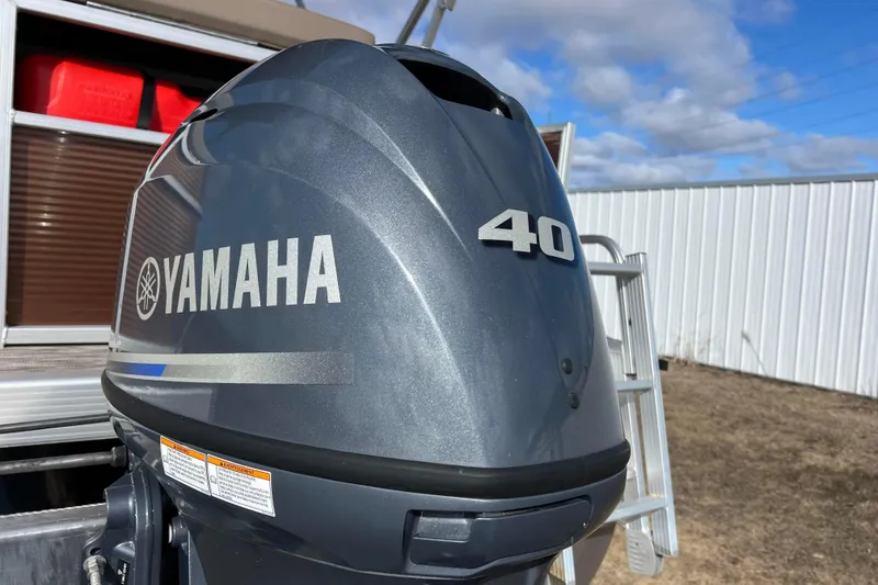 Slide: The Image of Yamaha 40 horsepower outboard motor on a 2021 Bennington 168 Fish Cruise boat. - 44