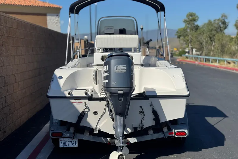 Slide: The Image of 2006 Seaswirl Striper 1851 Center Console boat with Yamaha 115 outboard motor. - 4