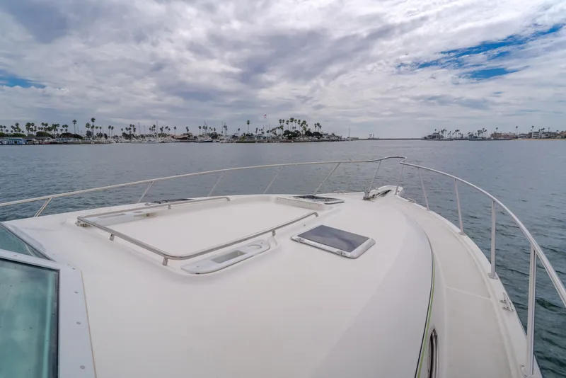 Slide: The Image of Tiara 4000 2004 - 54